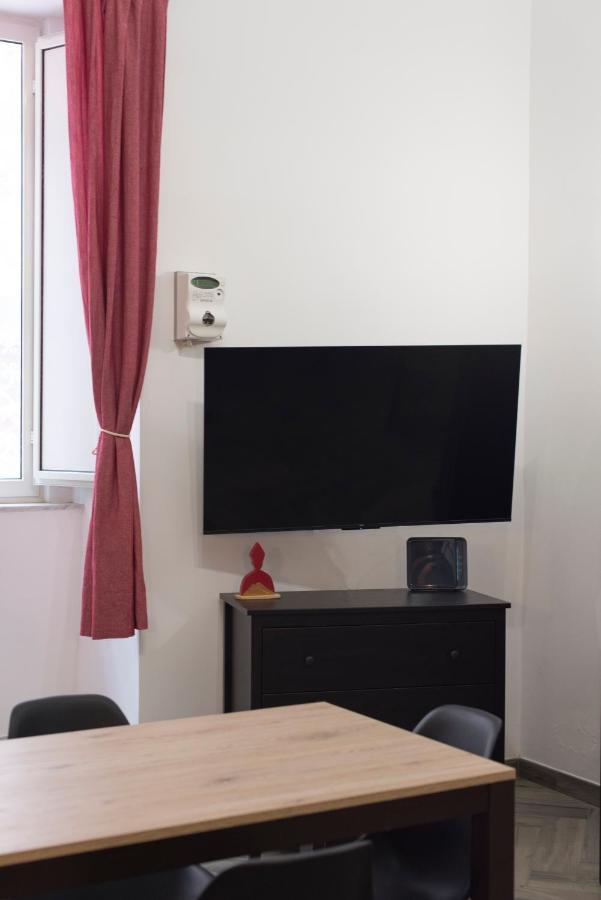 נאפולי Madaleni Home Plebiscito מראה חיצוני תמונה